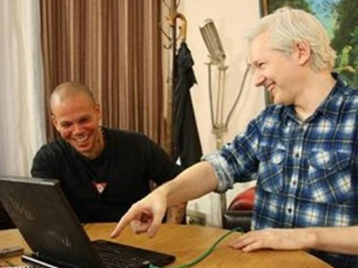 Calle 13 publica adelanto de la canción realizada con Julian Assange