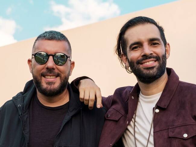 Alkilados le pone el toque pura playa a un clásico