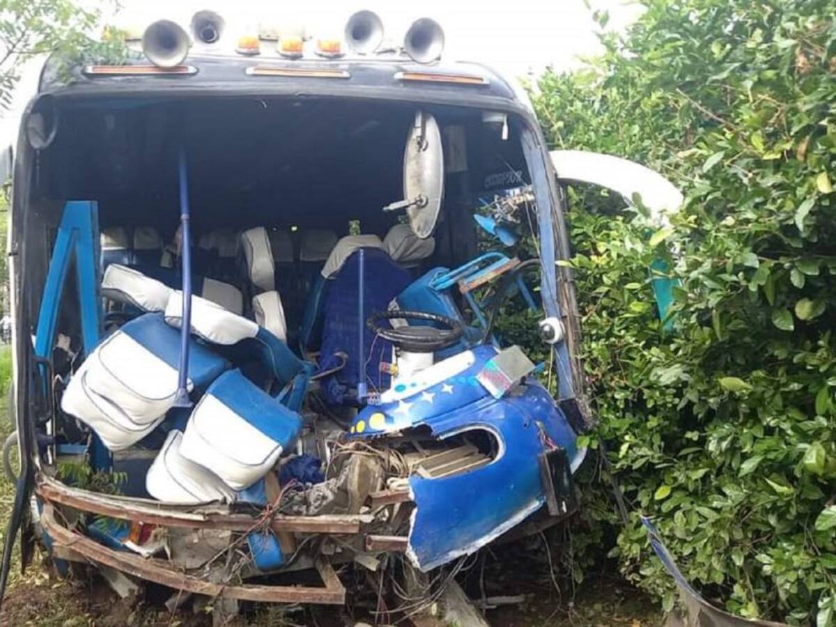 Más de 10 heridos deja accidente de bus en el Atlántico