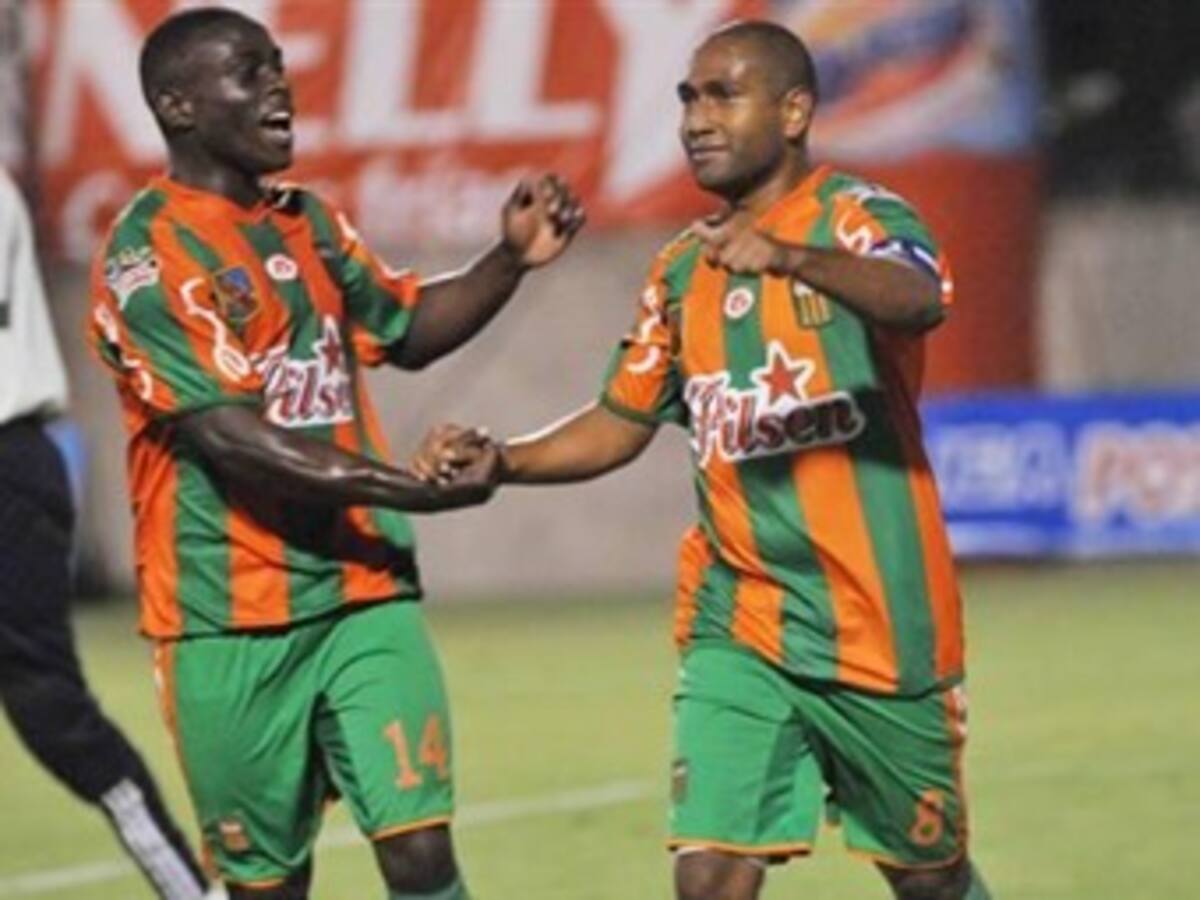 Envigado y Once Caldas alcanzan a Nacional en la punta del fútbol colombiano