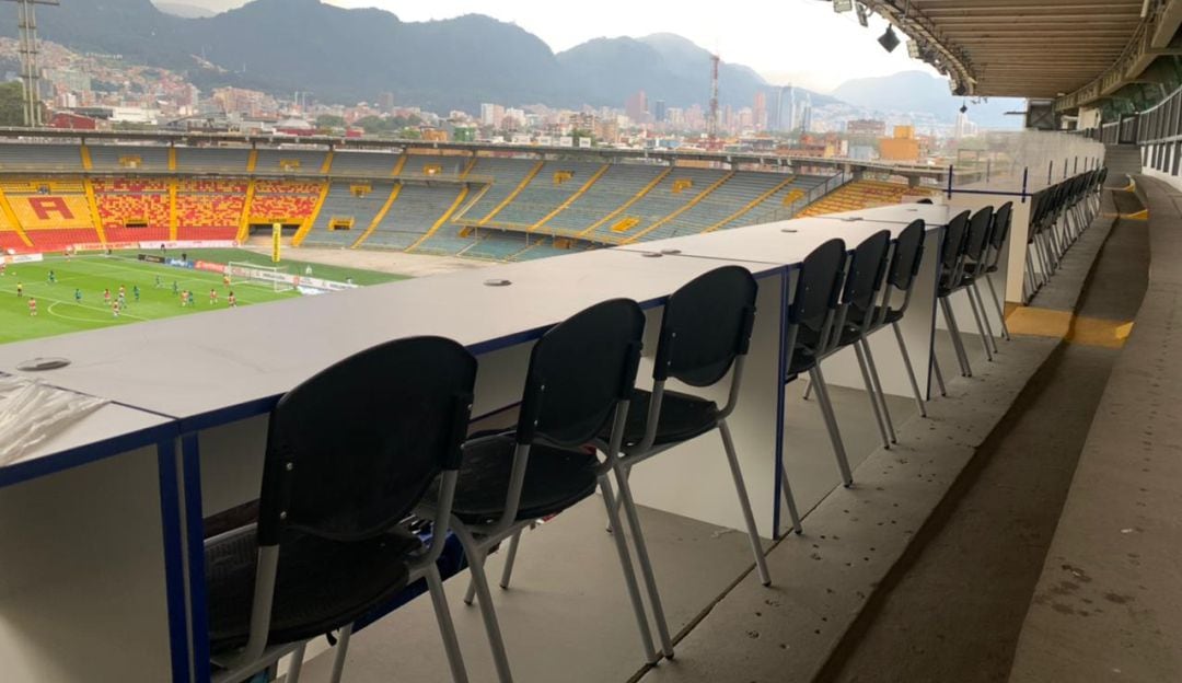 Zona de prensa en El Campín tras los arreglos en 2021