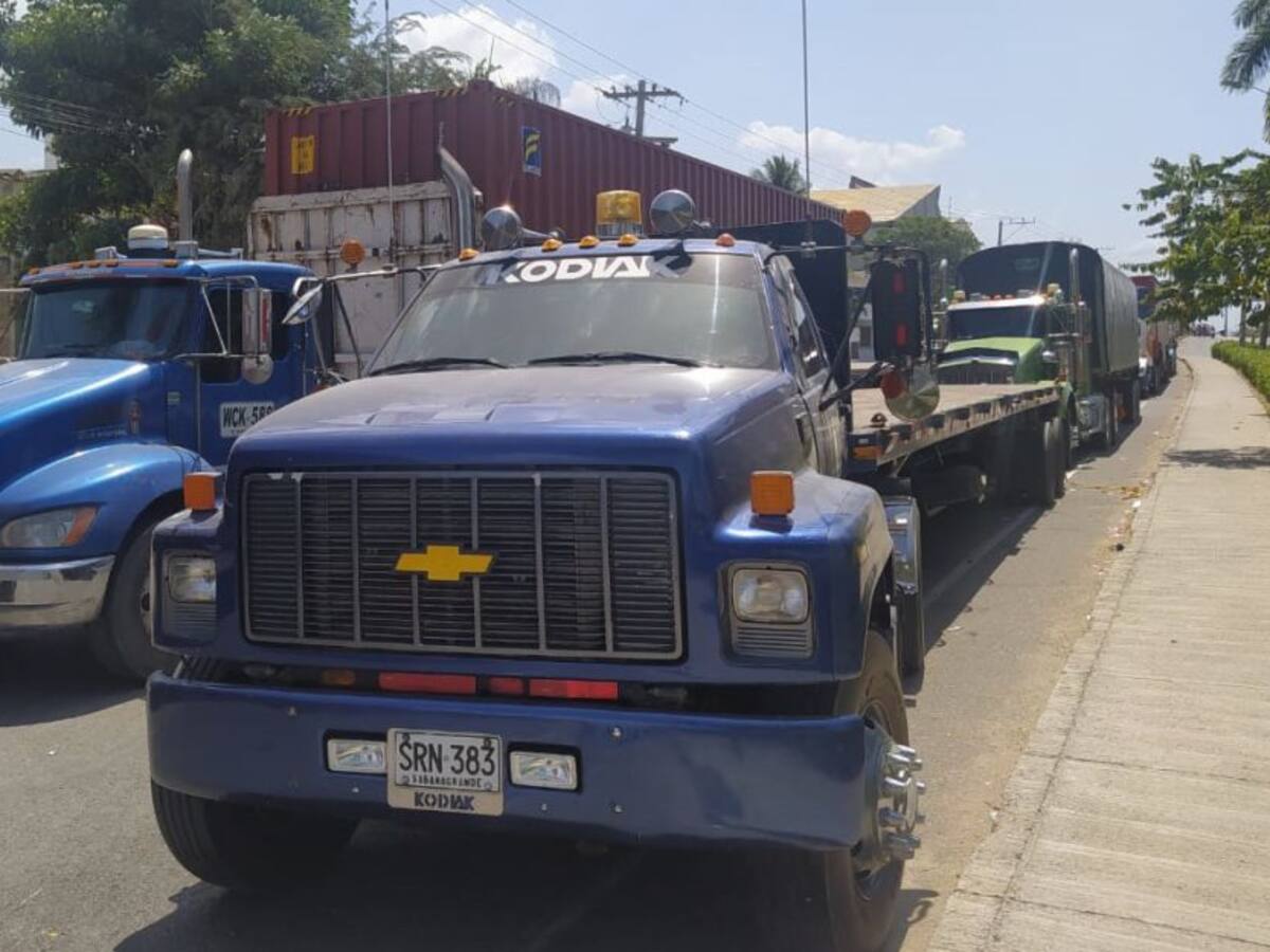 Dau pidió a camioneros levantar paro hasta que se pronuncie la Procuraduría