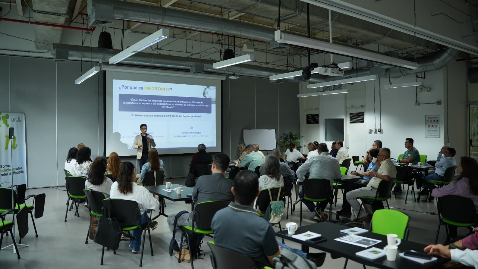 Capacitaciones en habilidades digitales abren nuevas oportunidades laborales en Medellín