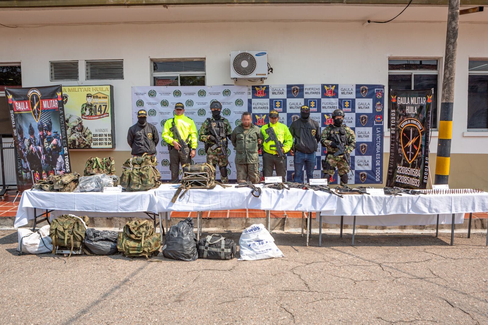 Captura de alias 'El Gordo' tras combates en el Huila. Cortesía: Ejército Nacional.