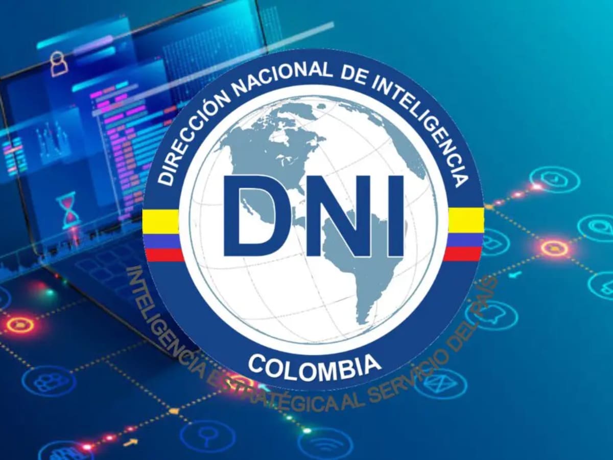General (r) Jorge Zuluaga, director DNI, solicitó renuncia protocolaria a oficiales recién nombrados