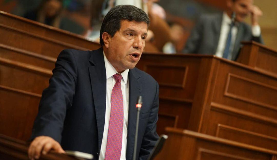 Virgilio Almanza, nuevo magistrado del CNE