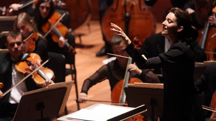 Directora de orquesta Alondra de la Parra recibió ovación en el Gran Liceo de Barcelona