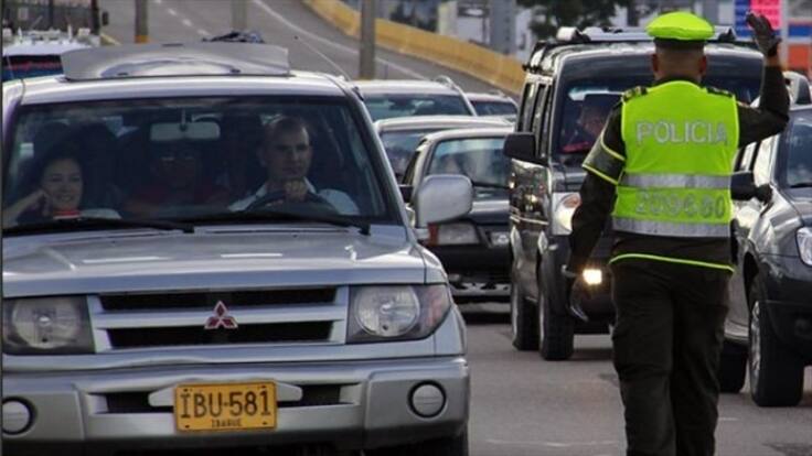 La movilidad no se cambia por decreto o a garrotazos: Fernando Rojas