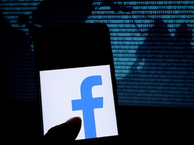 Facebook elimina cuentas vinculadas a Arabia Saudita