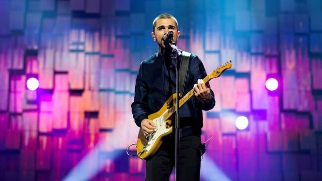 Juanes en el escenario del Premio Nobel de Paz . Foto: Agencia Reuters