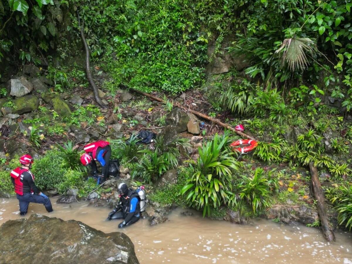 Autoridades investigan muerte de joven en famosa cascada de Santander