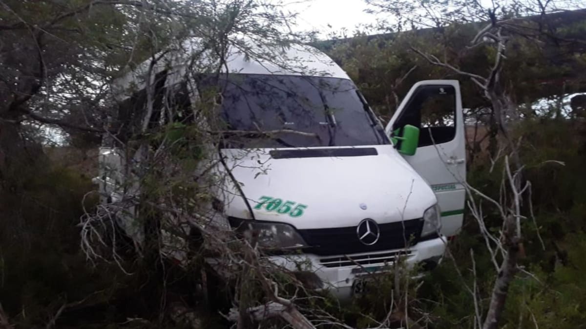 Bus de turismo se accidentó en la vía Ciénaga - Barranquilla