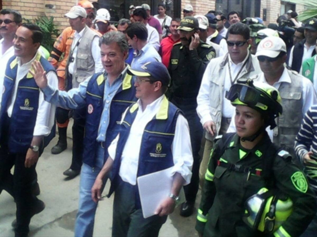 Santos viaja a Betulia para verificar emergencia tras temblor