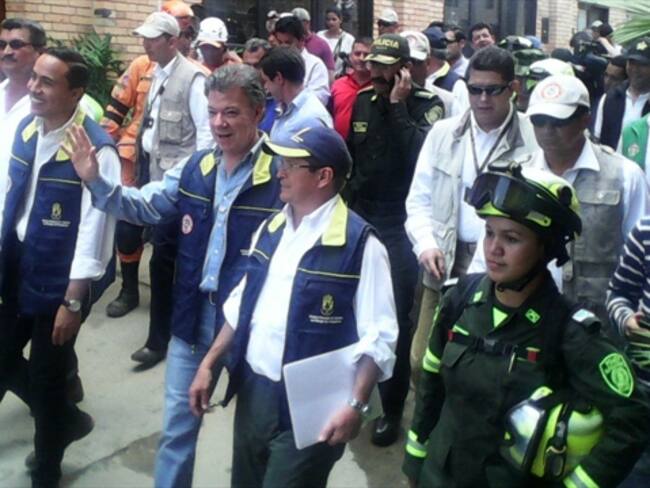 Santos viaja a Betulia para verificar emergencia tras temblor