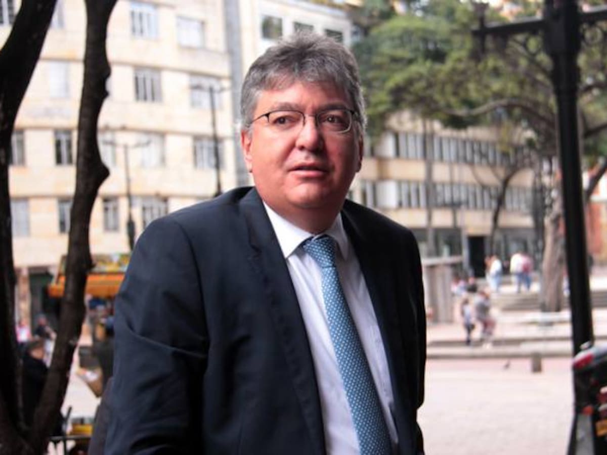 Reducción de aportes de salud a pensionados afectará a colombianos pobres: MinHacienda