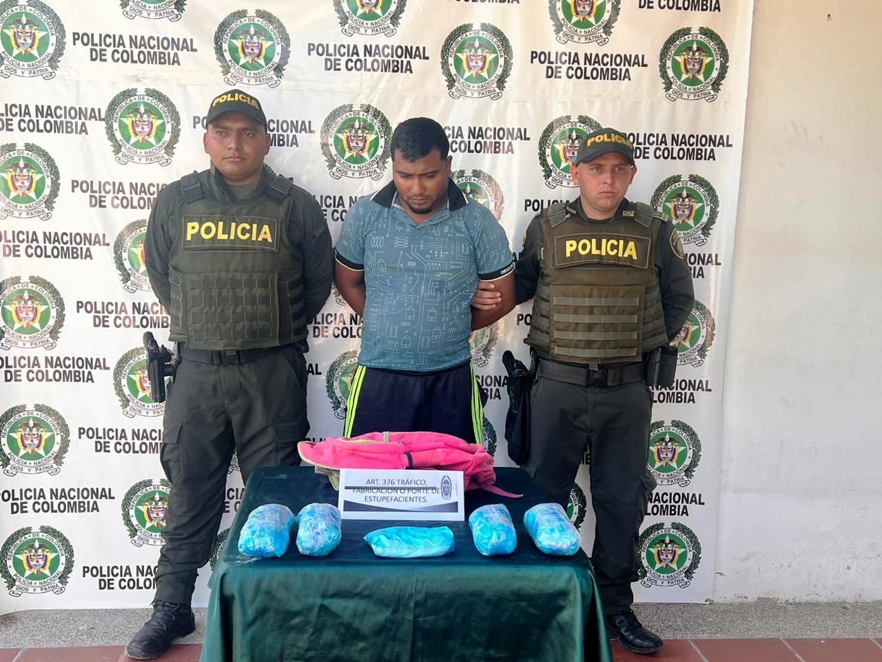 Cayó cargado con base de coca sujeto que al parecer surtía varias caletas en Magangué
