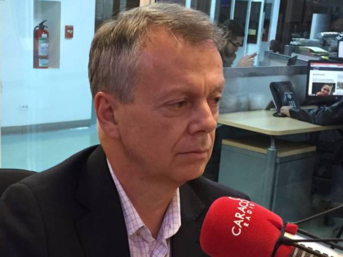 “Estamos jugando con fuego”: Ávila, sobre propuesta salarial de Uribe