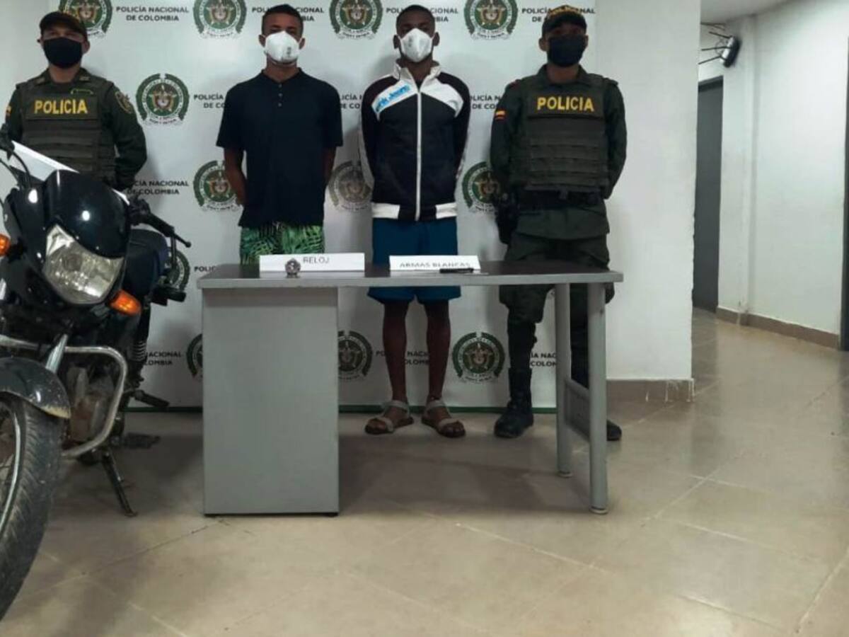 Policía de Cartagena capturó a dos presuntos piratas terrestres