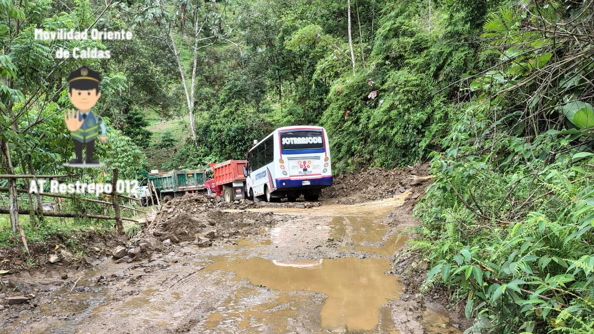 En seis municipios de Caldas se registraron deslizamientos en las vías durante este fin de semana