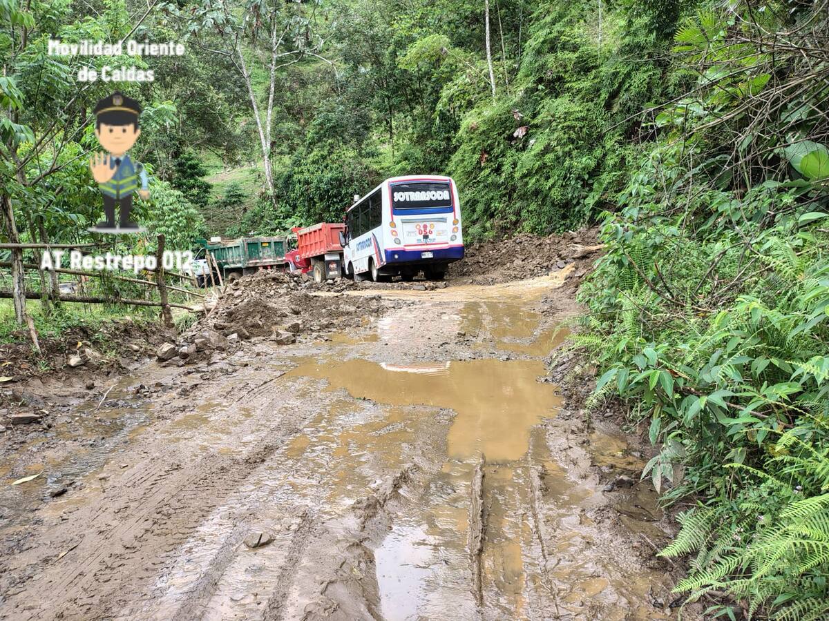 En seis municipios de Caldas se registraron deslizamientos en las vías durante este fin de semana