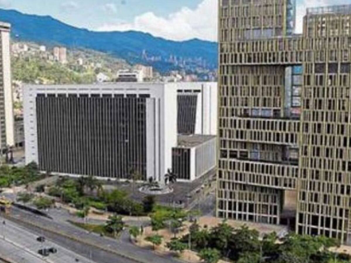 Medellín indemnizará una menor que se accidentó en un polideportivo