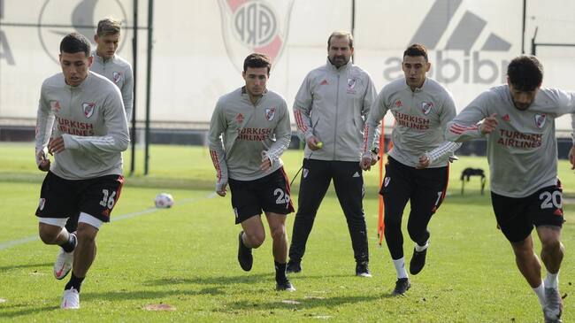 River Plate tiene en duda dos futbolistas para enfrentar a Junior de Barranquilla