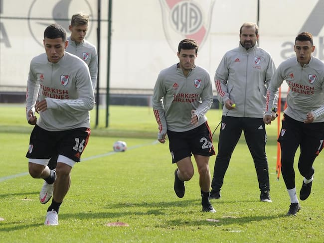 River Plate tiene en duda dos futbolistas para enfrentar a Junior de Barranquilla