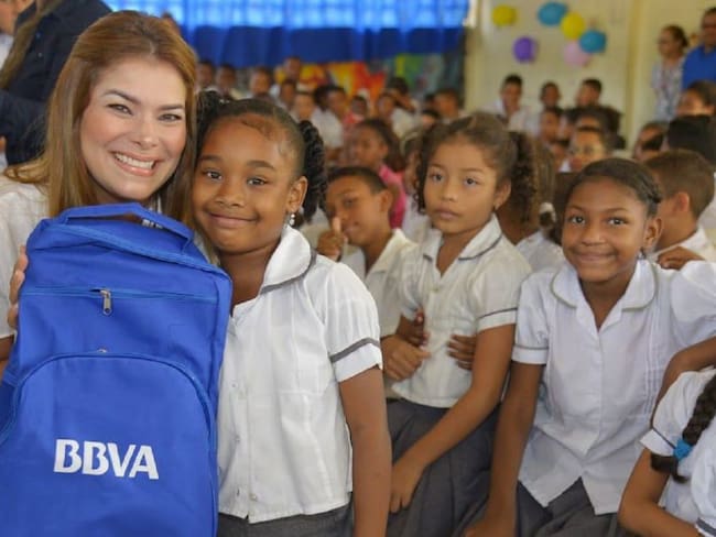 Gestora Social de Cartagena recorrió barrios para entregar kits escolares