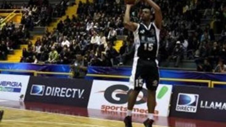 Once Caldas y Piratas tomaron la delantera en el inicio de la semifinal del baloncesto