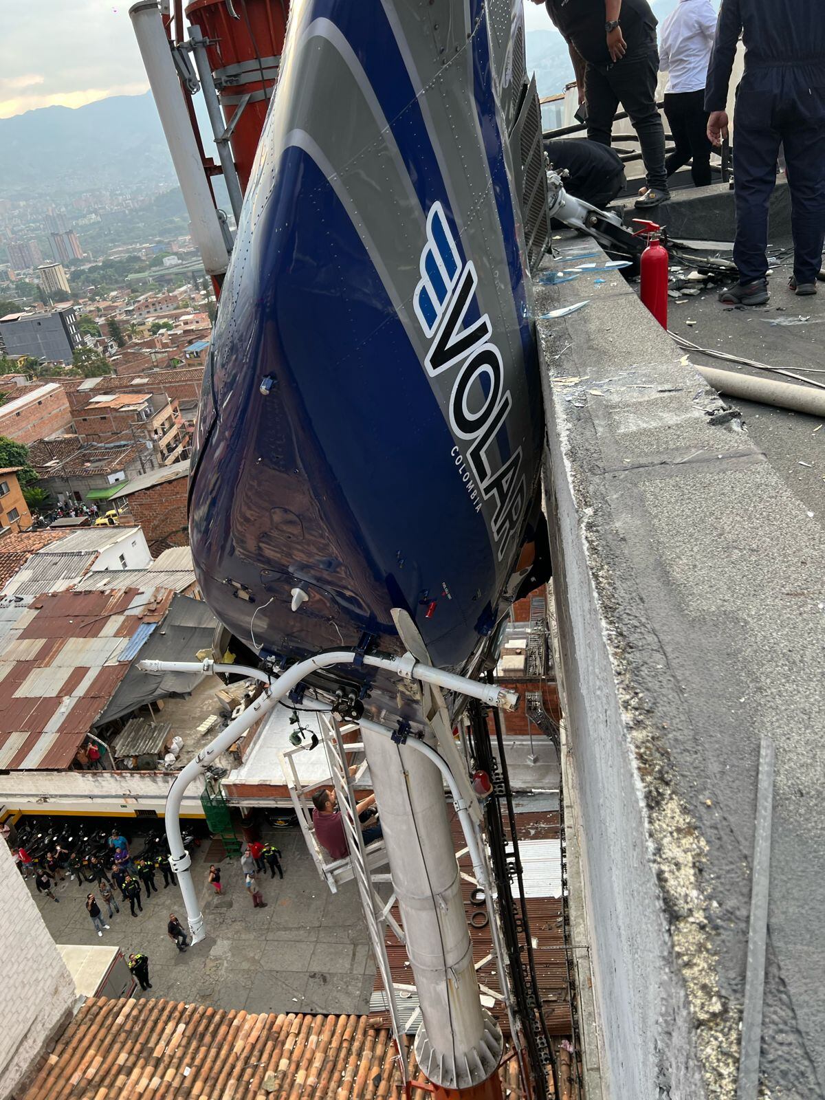 Helicóptero accidentado en Manrique- foto cortesía