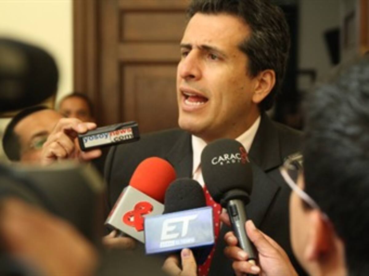 Senador liberal cuestionó que gabinete de Santos excluya a minorías