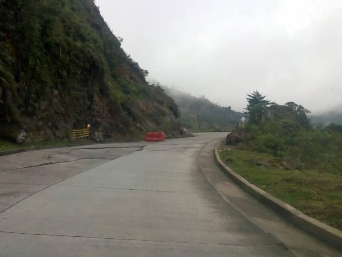 Transportadores habían advertido riesgos en tramo donde fue atacada senadora
