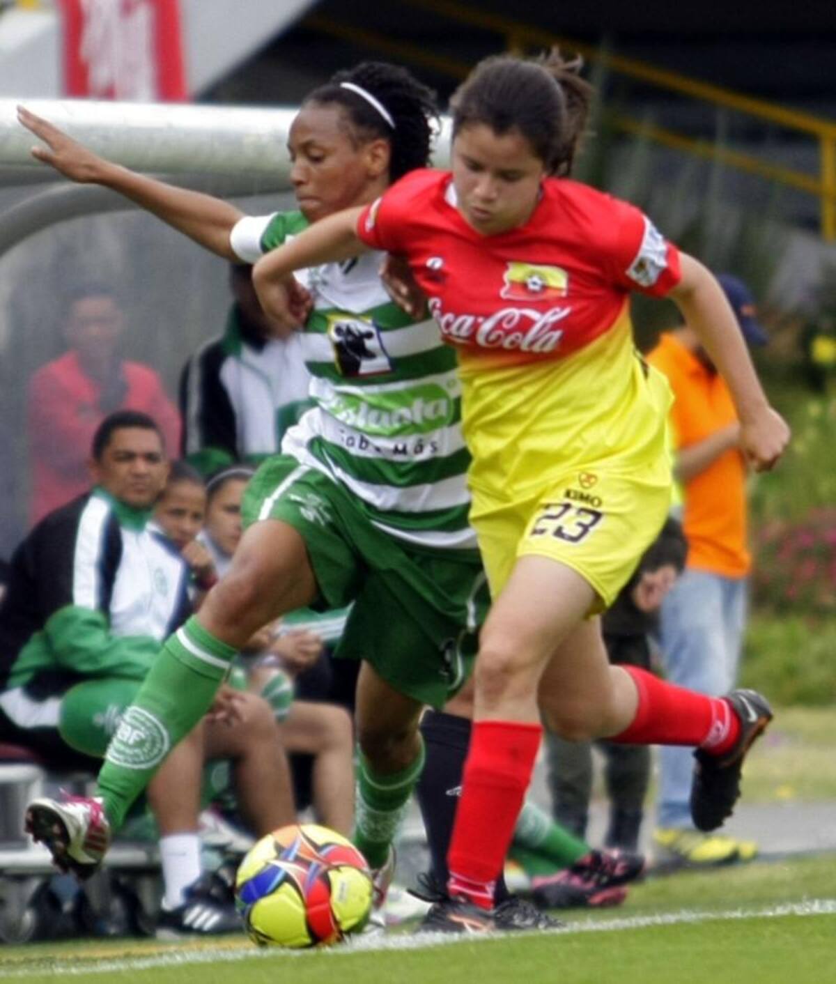 La Selección de Fútbol Femenino Sub20 de Bogotá, se coronó campeona del Campeonato Nacional de la categoría, luego de empatar 2-2 en la última fecha del cuadrangular final al representativo de Antioquia.