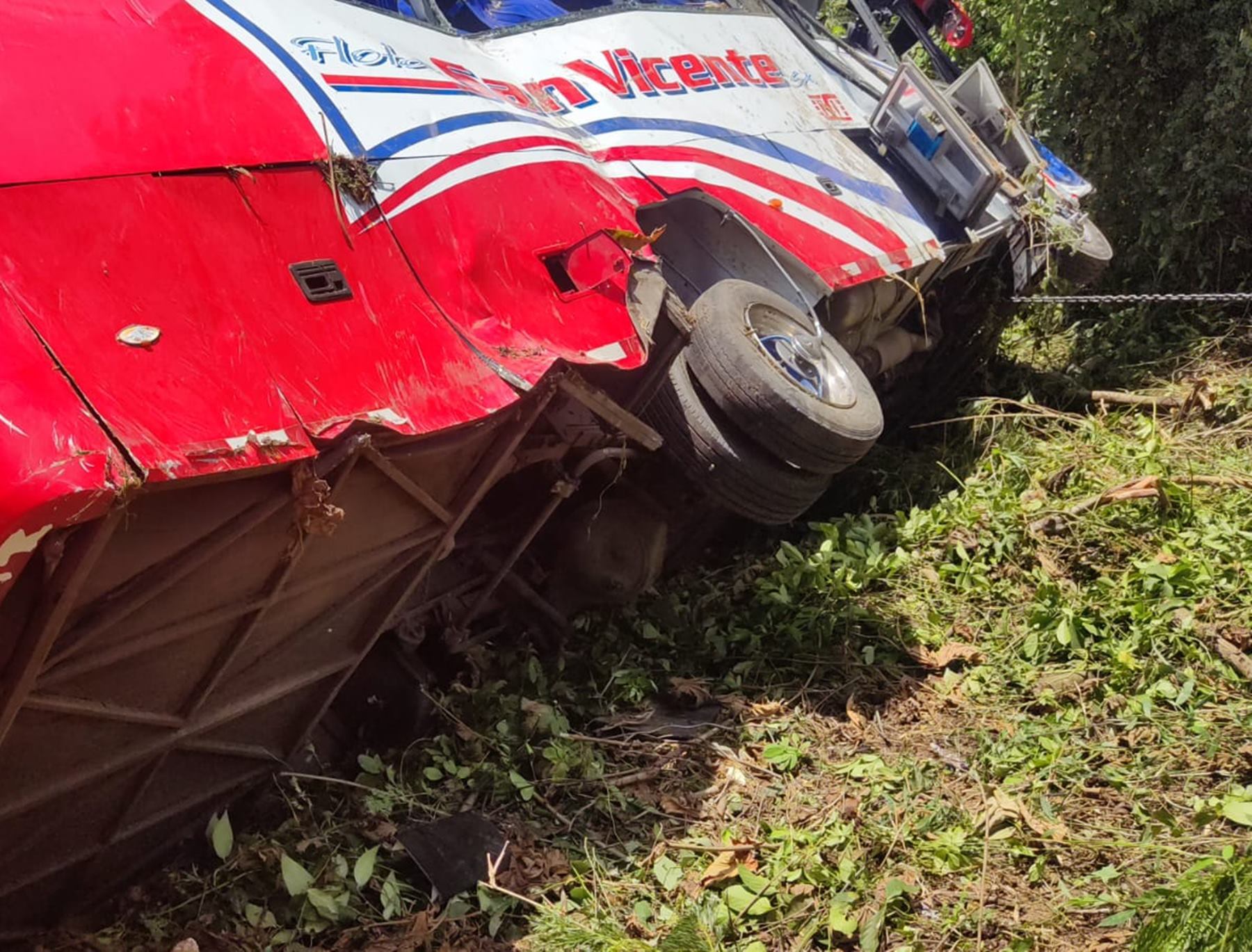 Accidente de bus de la empresa San Vicente