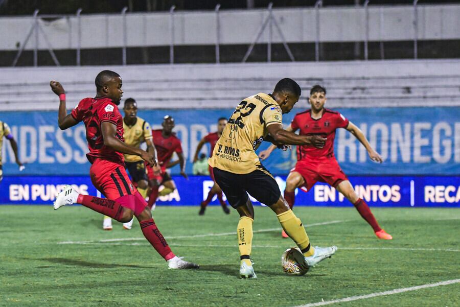 Duelo de Liga entre Águilas Doradas y América de Cali / Colprensa