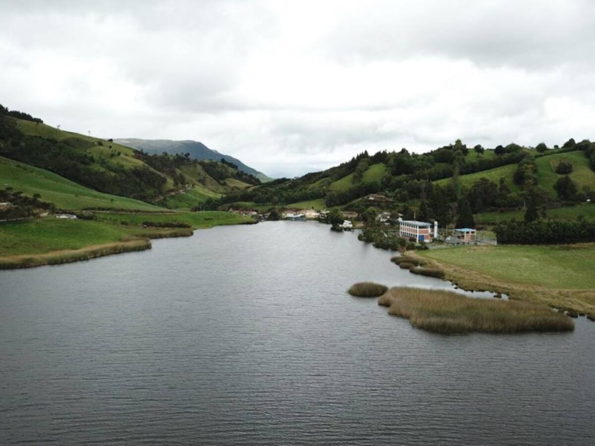Se inicia proyecto para proteger la región hídrica del Valle de Atriz