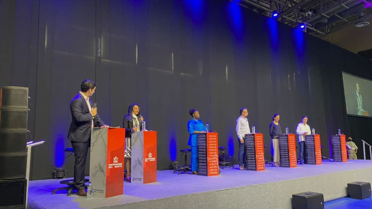 "Gaviria me pidió disculpas pero no haré pacto con maquinarias": Betancourt