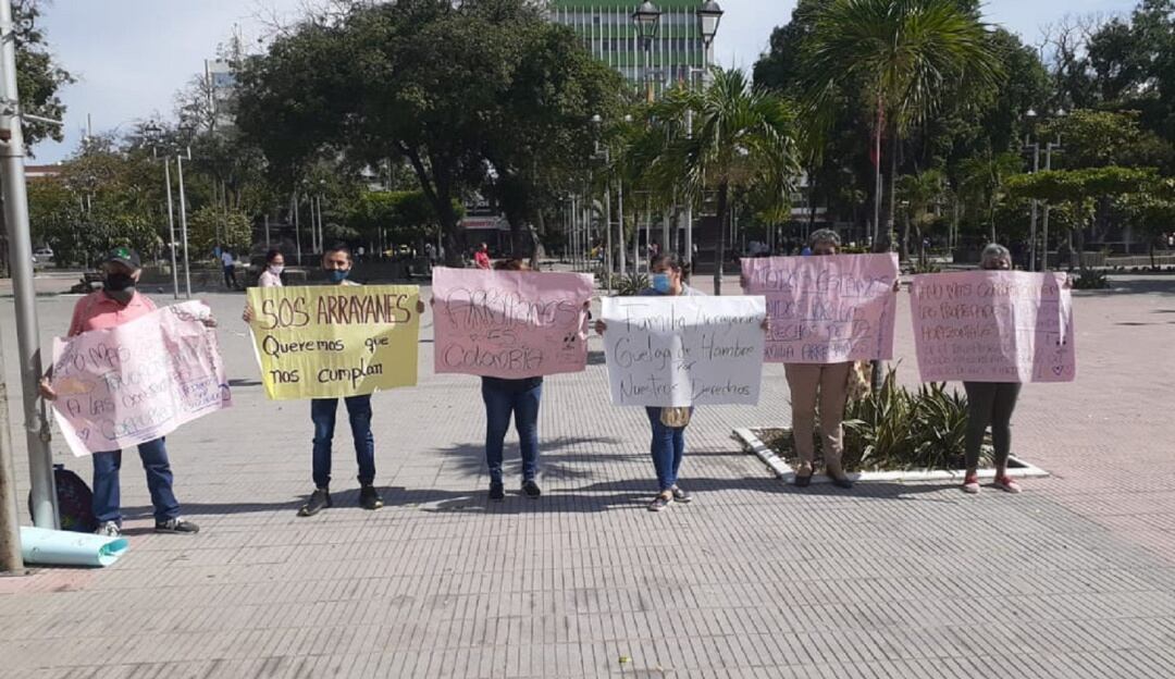 Protesta habitantes de Arrayanes