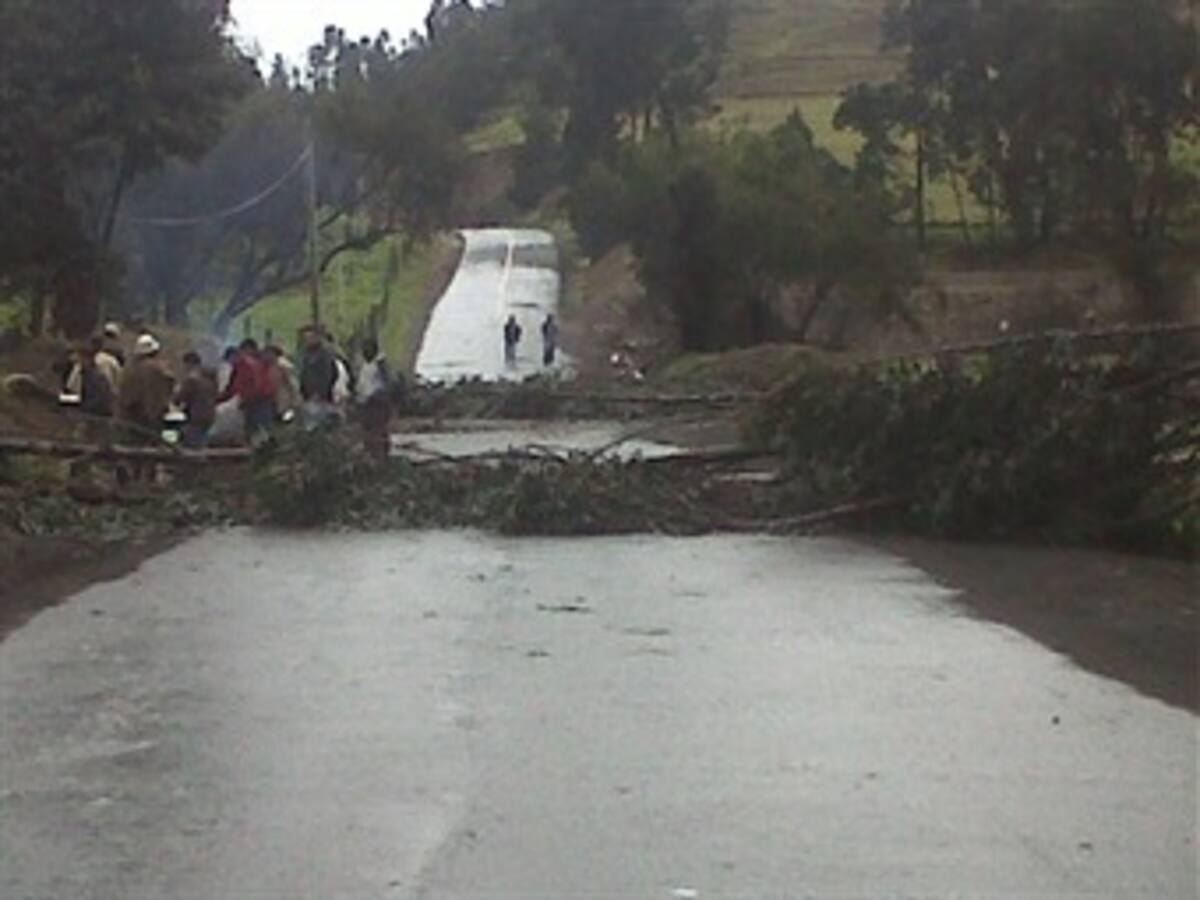 Se encuentra bloqueada la vía Guachetá-Ubaté en Cundinamarca