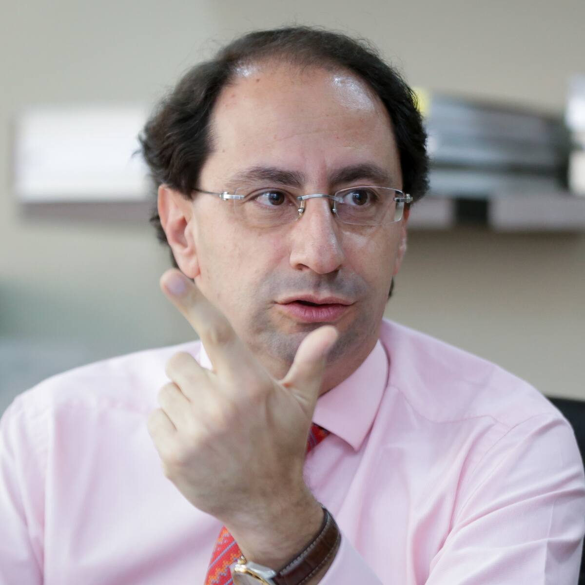 El exministro José Manuel Restrepo es el primer integrante del empalme de Fico Gutiérrez