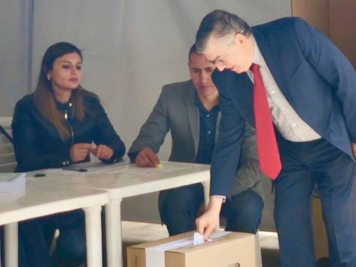 “La Consulta es un ejercicio en la dirección correcta”: César Gaviria