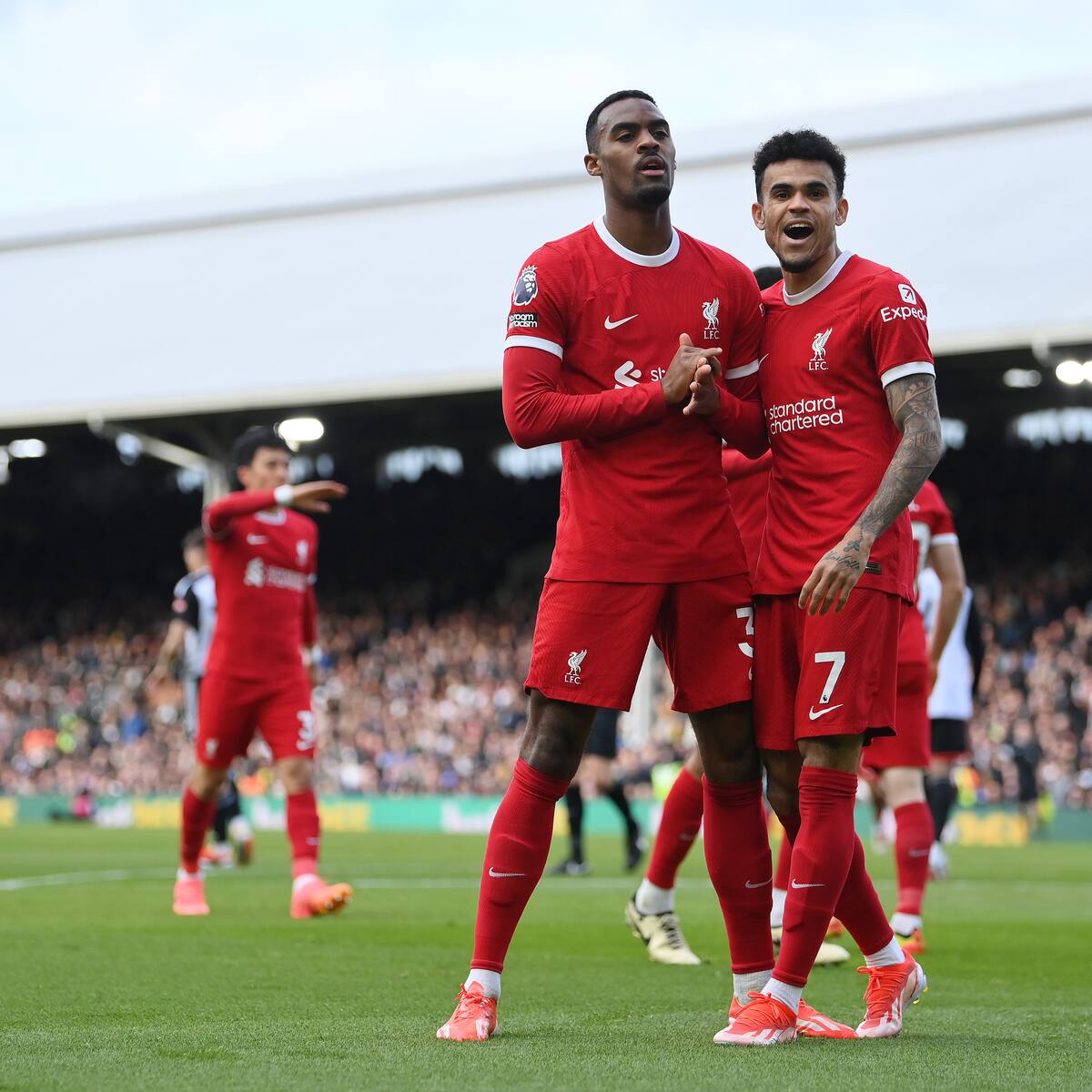 Liverpool, con Luis Díaz titular, derrotó al Fulham y sigue en la pelea por la Premier