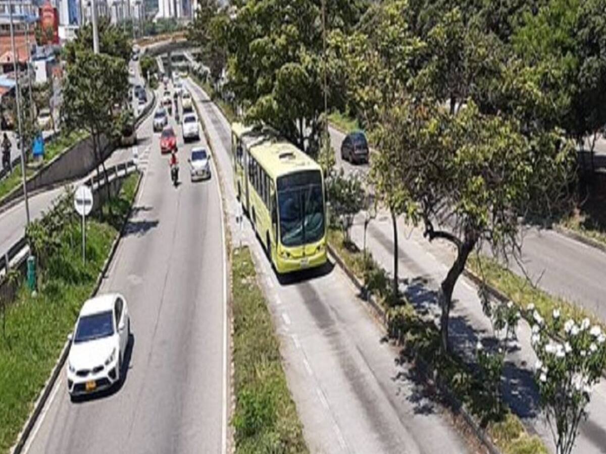 Por falta de pago, conductores de Metrolínea suspendieron labores