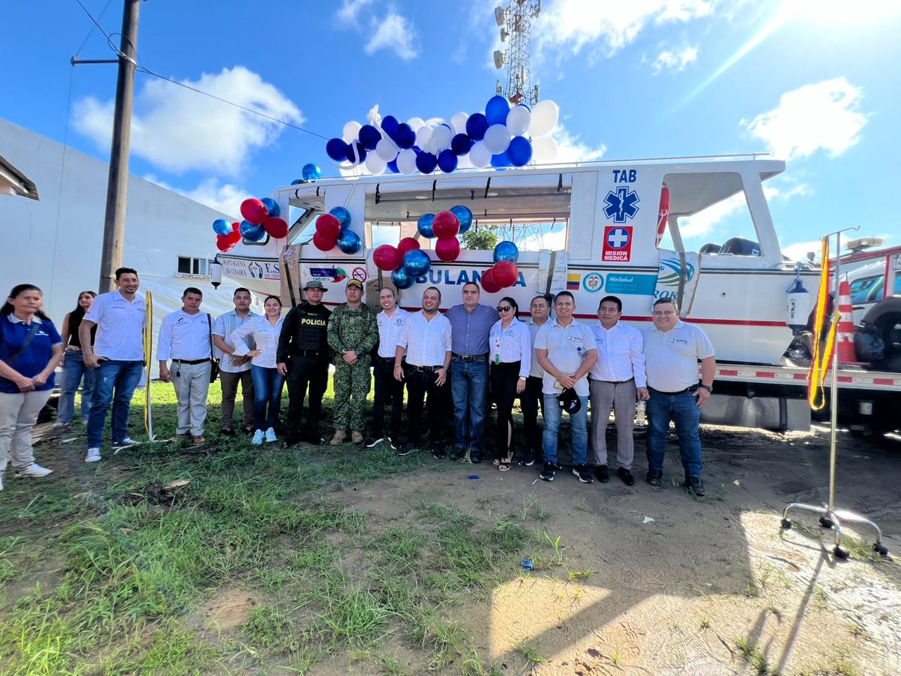 Tres ambulancias fluviales equipadas fueron entregadas en Caquetá