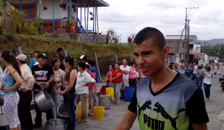 Autoridades invitaron a los ciudadanos a ahorrar agua