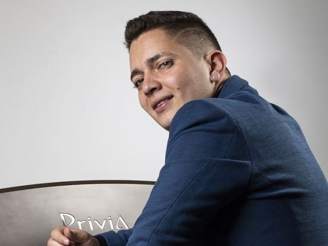 “Parrandero de los buenos” la nueva canción de Ángel Guerrero