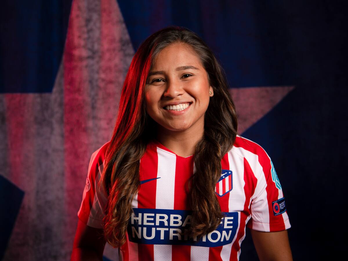 Atlético de Madrid le dio una conmovedora sorpresa a Leicy Santos por el día de la madre