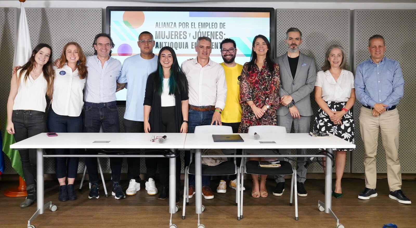 Alianza público-privada por Antioquia Emergente. Cortesía: Alcaldía de Medellín.