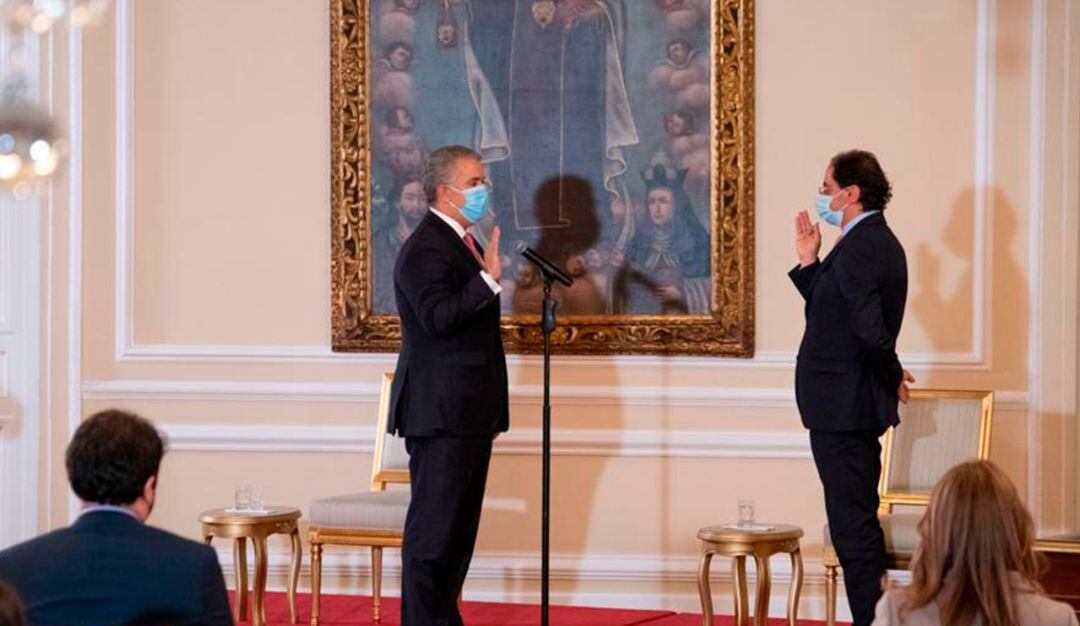 El presidente Iván Duque le pidió al nuevo ministro estabilizar las finanzas de la Nación