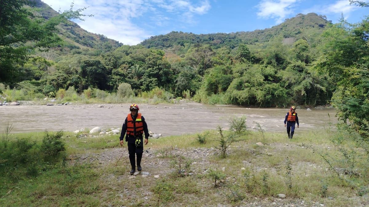 Buscan el cuerpo de un hombre que se lanzó al rio Combeima de Ibagué